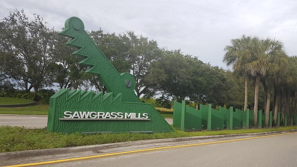 מלון סאנרייז Sawgrass מראה חיצוני תמונה